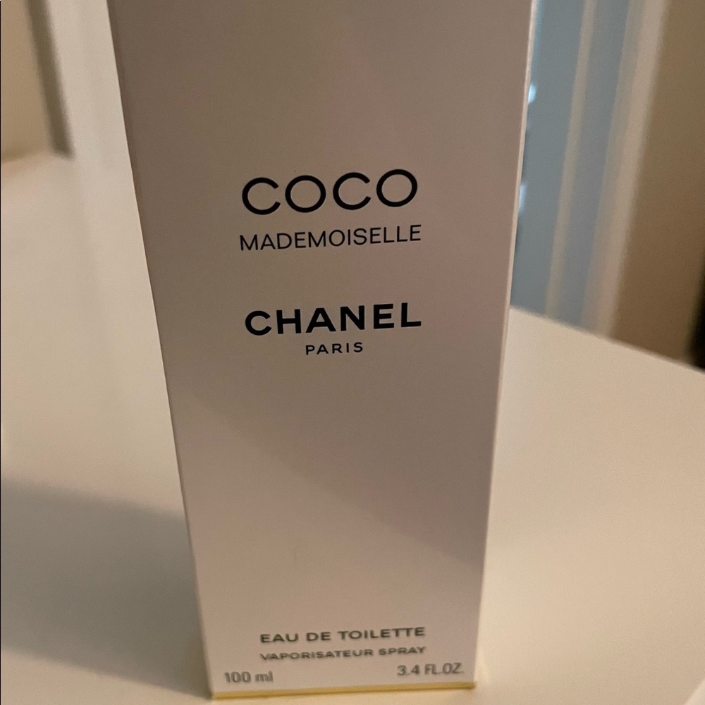 Chanel Coco mademoiselle perfume